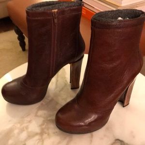New Stylish Platform Booties with Walnut Heel